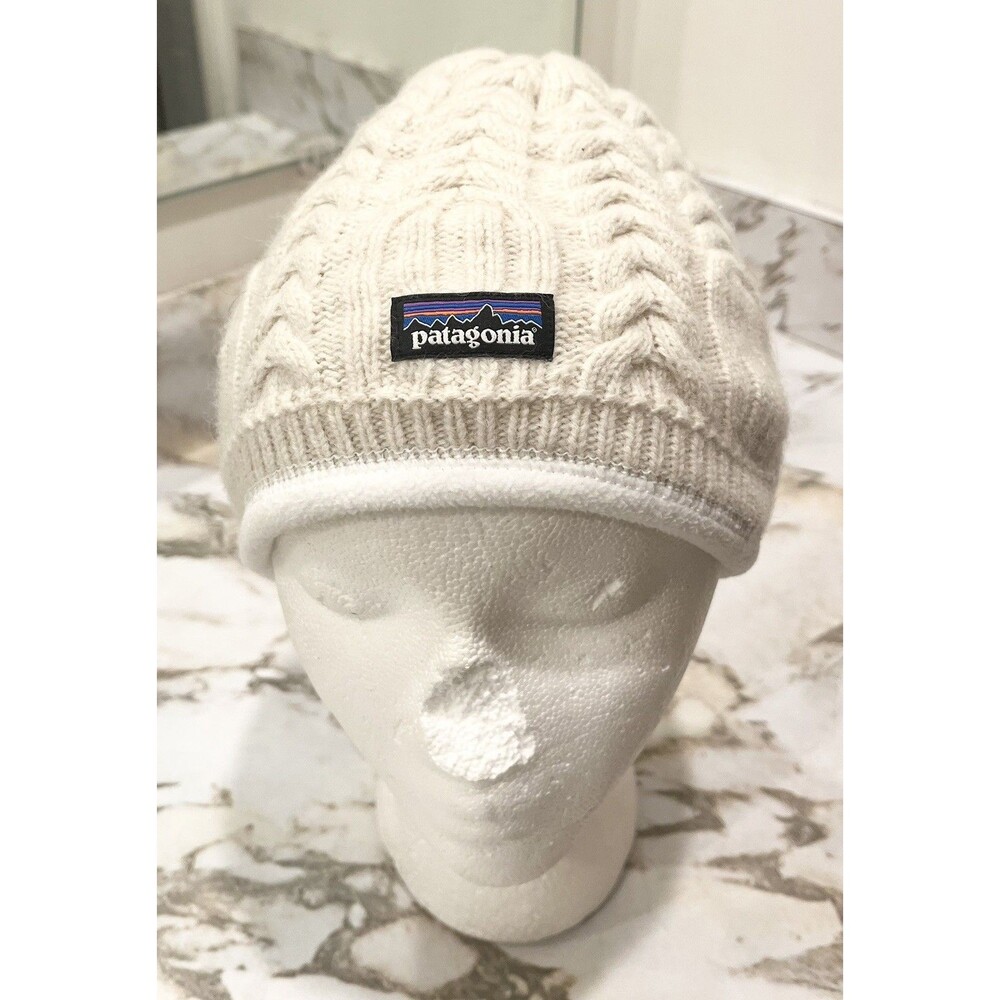 Patagonia Cable Knit Beanie Toboggan Beige Fleece Lined Winter Hat